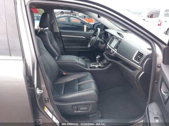 Toyota Highlander Se 2017 5TDJZRFH2HS405748 Image 5