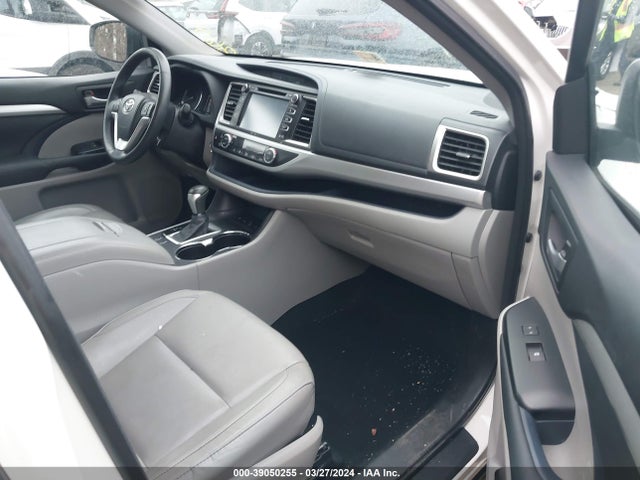 Toyota Highlander Xle V6 2015 5TDJKRFH3FS082294 Image 5