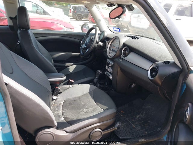 2008 MINI COOPER WMWMF33548TT68245 Photo 4