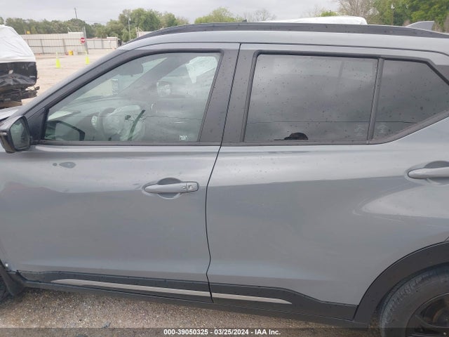 Nissan Kicks Sr Xtronic Cvt 2022 3N1CP5DV5NL516945 Image 14