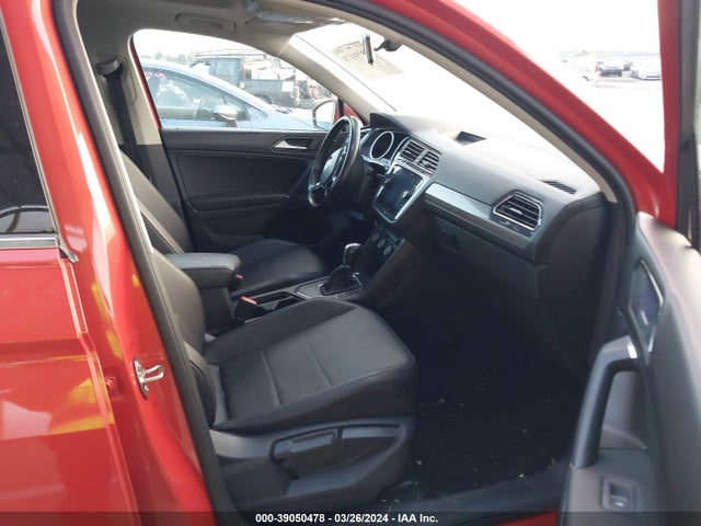 3VV3B7AX5JM090645 Volkswagen Tiguan 2.0t Se/2.0t Sel