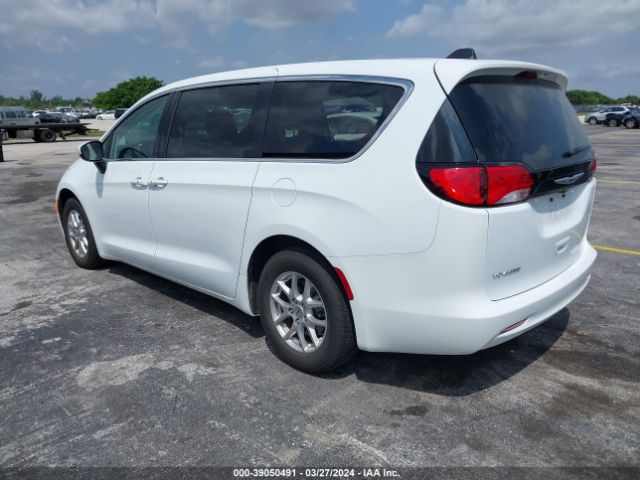2C4RC1CG6NR219104 Chrysler Voyager Lx