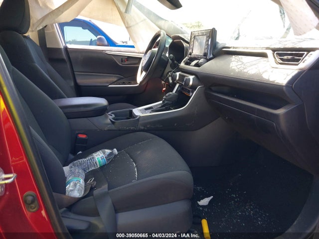 Toyota RAV4 LE 2019 2T3F1RFV2KW050301 Image 5