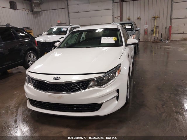 KIA Optima Lx 2018 5XXGT4L32JG249127 Image 12