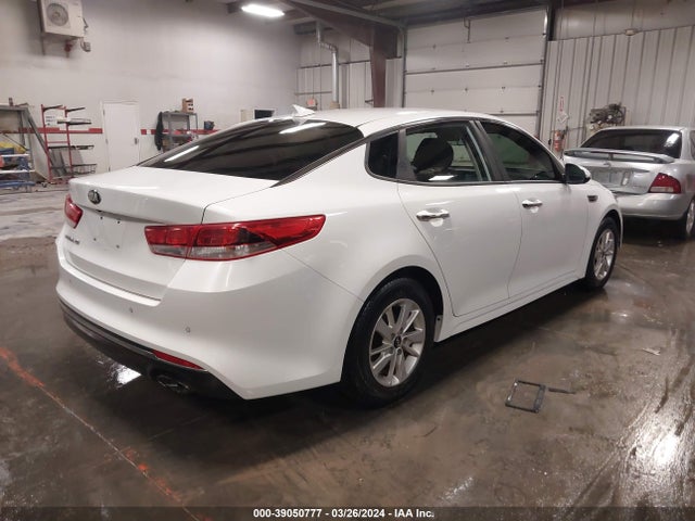 KIA Optima Lx 2018 5XXGT4L32JG249127 Image 4