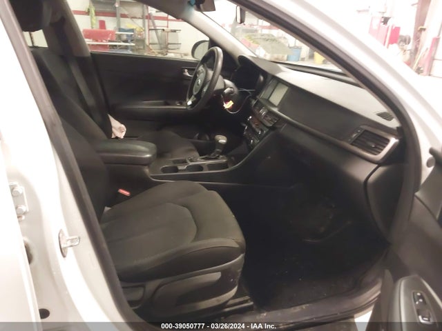 KIA Optima Lx 2018 5XXGT4L32JG249127 Image 5