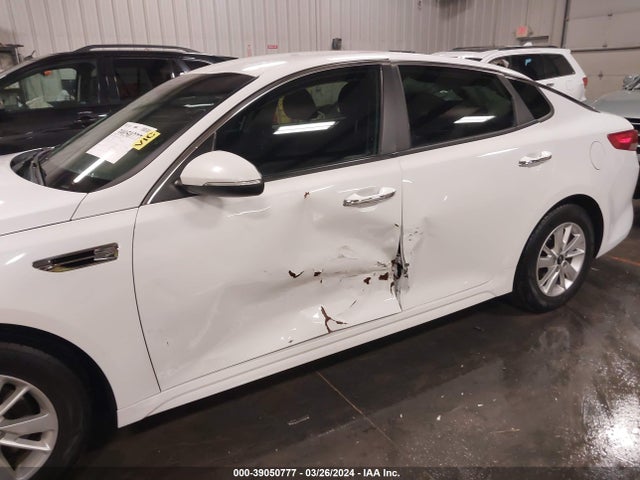 KIA Optima Lx 2018 5XXGT4L32JG249127 Image 6