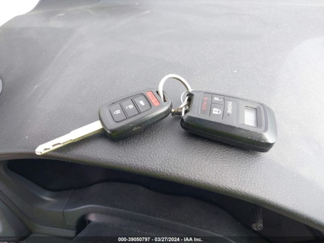 3CZRU6H35JM712459 Honda HR-V LX