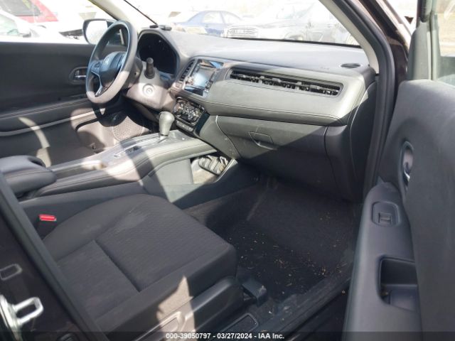 3CZRU6H35JM712459 Honda HR-V LX