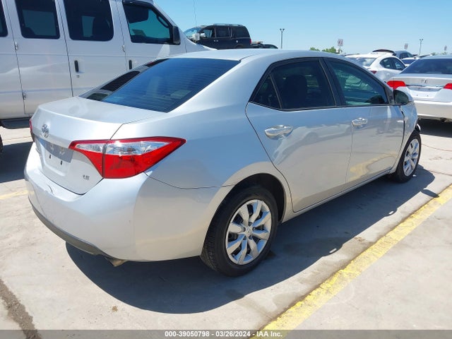 Toyota COROLLA LE 2015 5YFBURHE2FP337625 Image 4