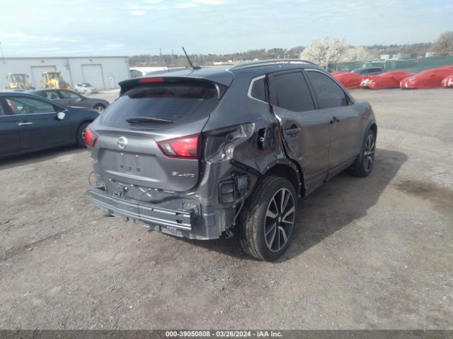 JN1BJ1CR6HW134609 Nissan Rogue Sport Sl