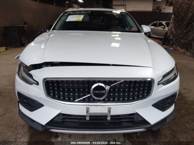 YV4102WK2L1045428 Volvo V60 Cross Country T5