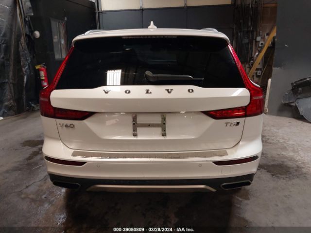 YV4102WK2L1045428 Volvo V60 Cross Country T5