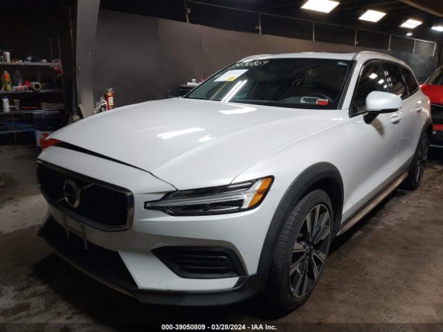 YV4102WK2L1045428 Volvo V60 Cross Country T5