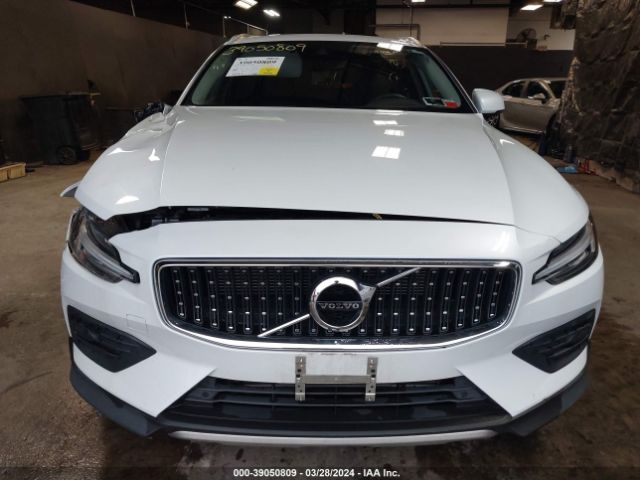 YV4102WK2L1045428 Volvo V60 Cross Country T5