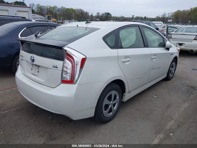 Toyota Prius Three 2014 JTDKN3DU9E0390001 Image 4