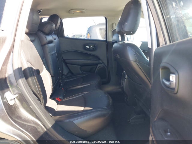 3C4NJCBB0KT743427 Jeep Compass Latitude Fwd