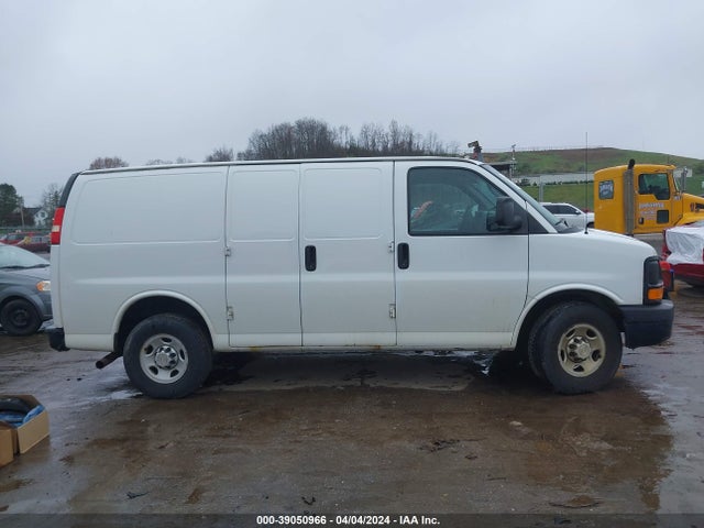 Chevrolet Express 2500 Work Van 2014 1GCWGFBA7E1122337 Image 14