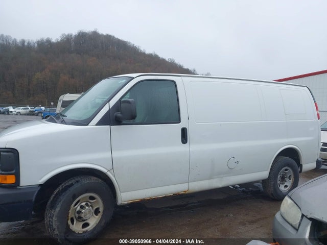 Chevrolet Express 2500 Work Van 2014 1GCWGFBA7E1122337 Image 15