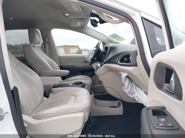 2C4RC1BG1MR592115 Chrysler Pacifica Touring L