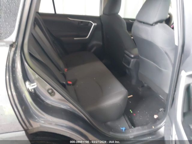 2T3K1RFV2MC132063 Toyota RAV4 LE