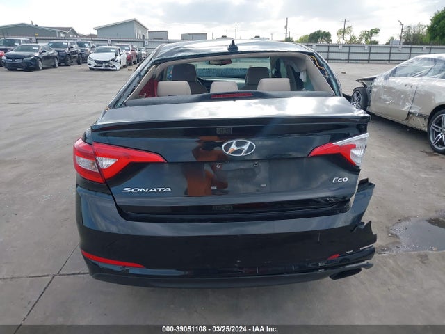 Hyundai SONATA ECO 2017 5NPE24AA7HH509970 Image 17