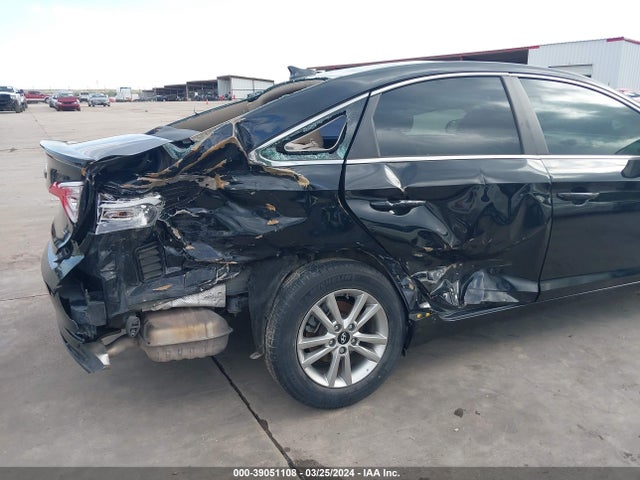 Hyundai SONATA ECO 2017 5NPE24AA7HH509970 Image 19