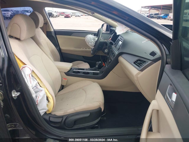 Hyundai SONATA ECO 2017 5NPE24AA7HH509970 Image 5