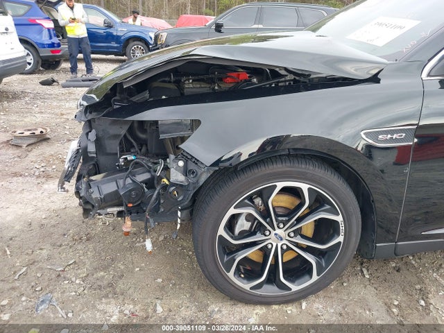 Ford TAURUS SHO 2017 1FAHP2KT4HG105179 Image 18