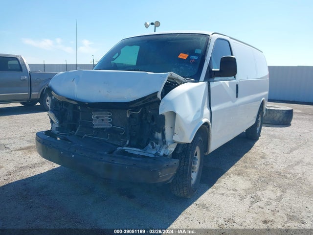 Chevrolet Express 2500 Work Van 2016 1GCWGAFF8G1335034 Image 2