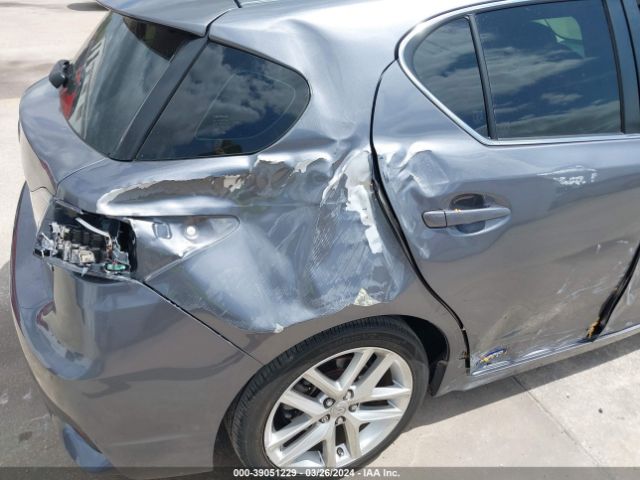 JTHKD5BH9E2202455 Lexus CT 200