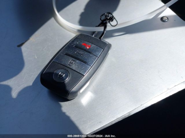 KNDCB3LC7K5350794 KIA NIRO LX