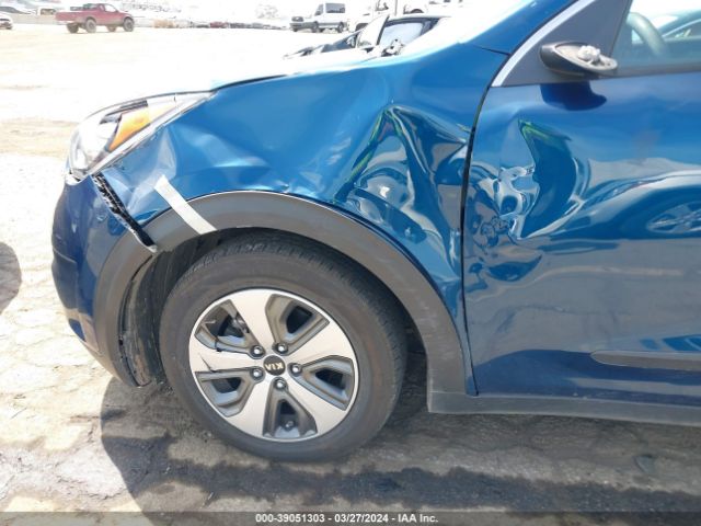 KNDCB3LC7K5350794 KIA NIRO LX