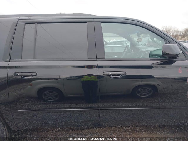 Chevrolet Suburban Premier 2018 1GNSKJKC8JR397719 Image 13