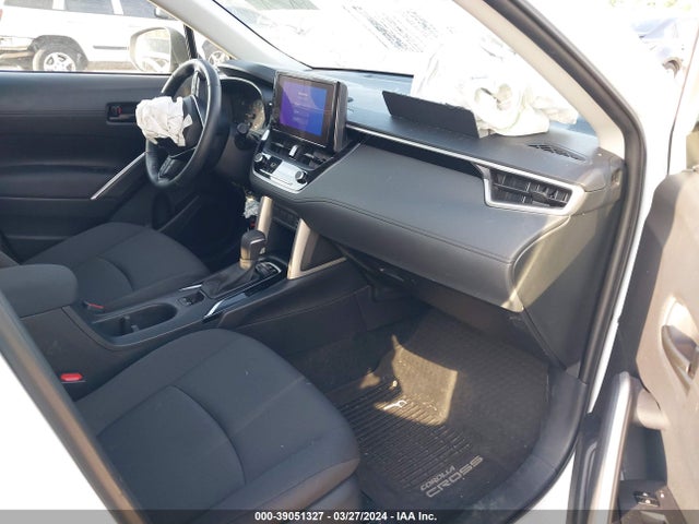 Toyota Corolla Cross Le 2023 7MUCAAAG4PV066690 Image 5