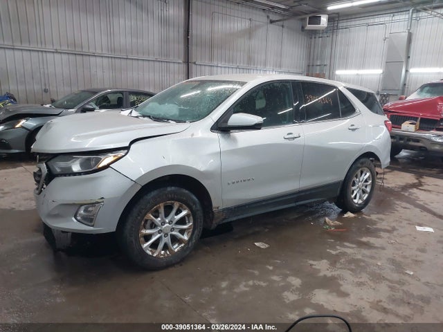 Chevrolet EQUINOX LT 2018 3GNAXSEV3JS603235 Image 2