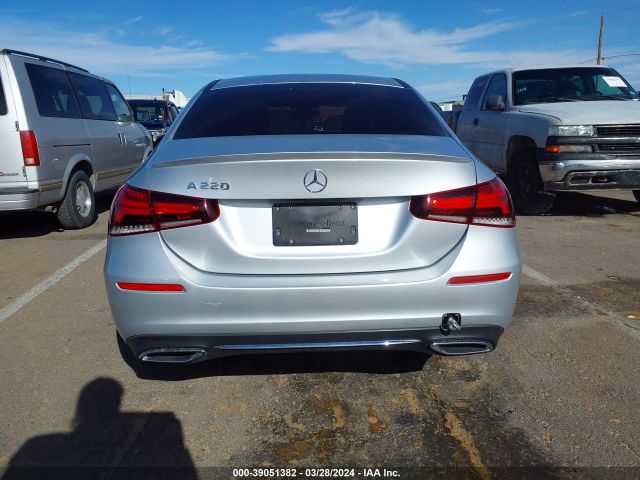 W1K3G4EB9MJ316853 Mercedes-Benz A 220