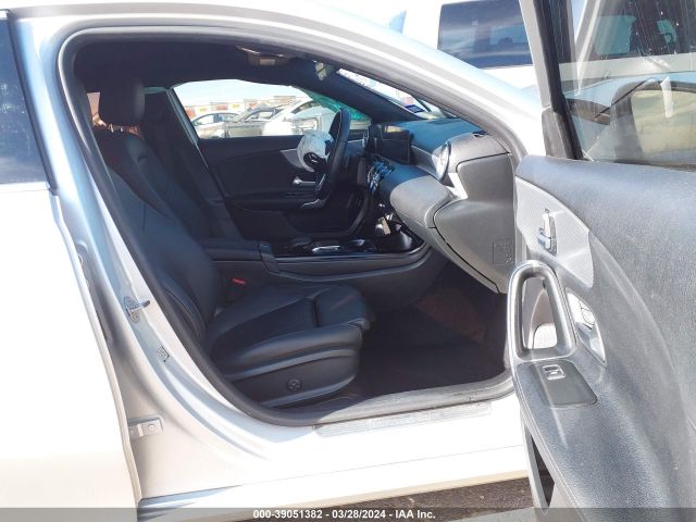 W1K3G4EB9MJ316853 Mercedes-Benz A 220