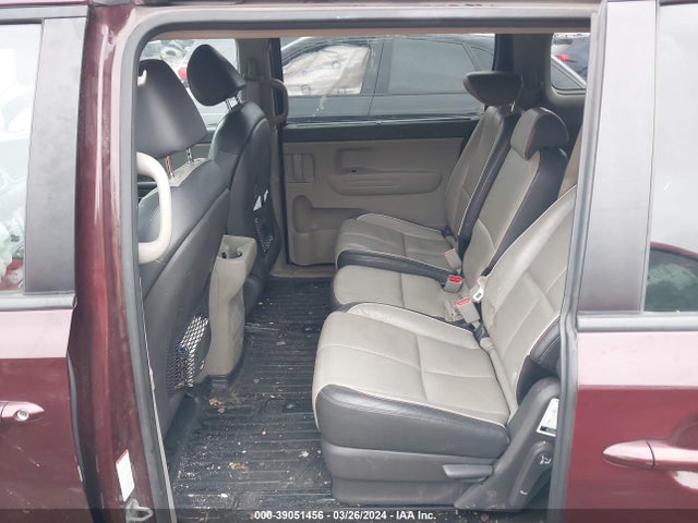 KIA SEDONA LX 2017 KNDMB5C10H6238369 Image 8