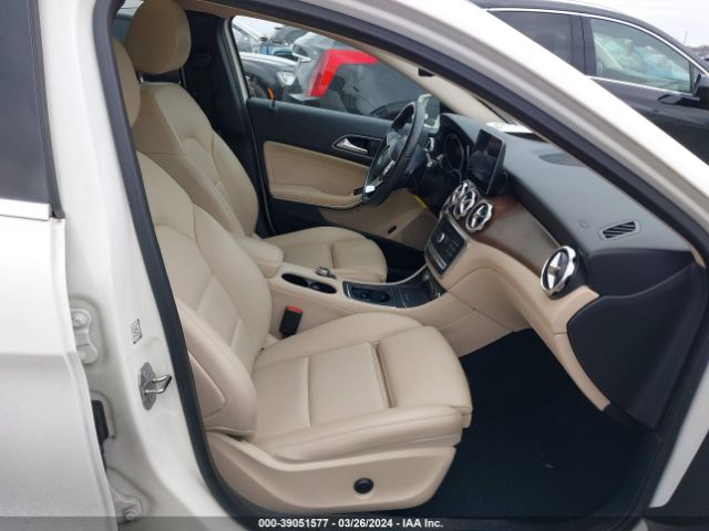 WDCTG4GB1JJ470518 Mercedes-Benz Gla 250 4matic