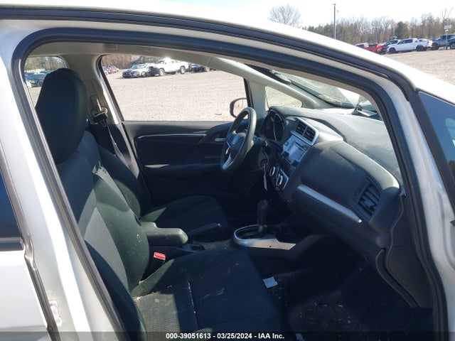 Honda FIT LX 2019 3HGGK5H49KM707015 Image 5