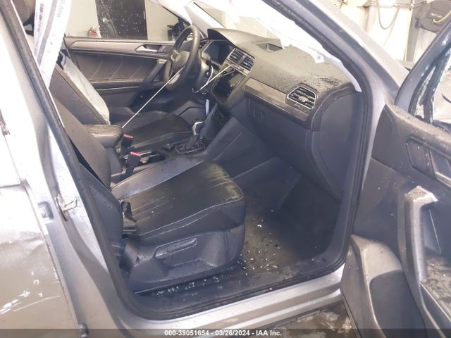 3VVMB7AX5PM130252 Volkswagen Tiguan 2.0t Se