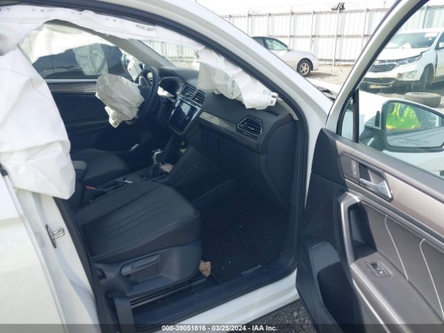 3VV3B7AX6PM123631 Volkswagen Tiguan 2.0t Se