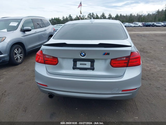 BMW 320i Xdrive 2014 WBA3C3G56ENS72650 Image 12