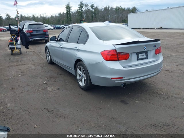BMW 320i Xdrive 2014 WBA3C3G56ENS72650 Image 3