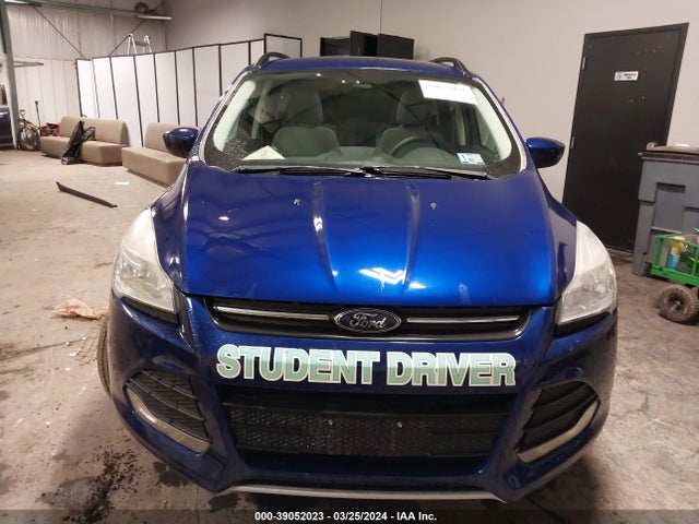 1FMCU0GX7EUC90480 Ford ESCAPE SE