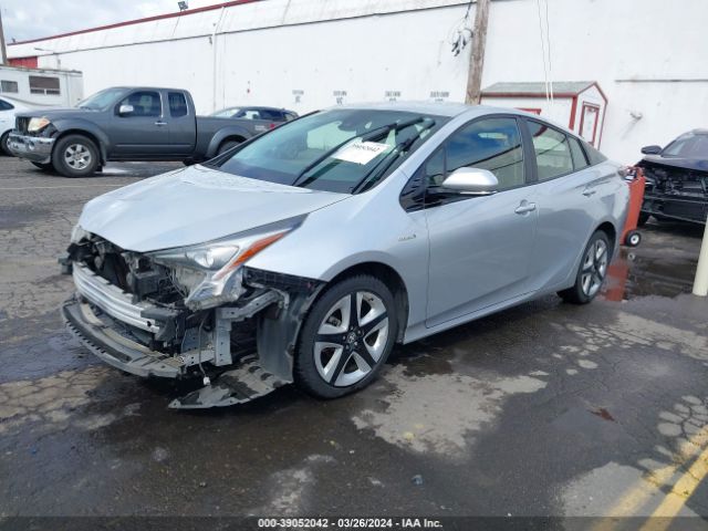 JTDKARFU5H3036572 Toyota Prius Three Touring