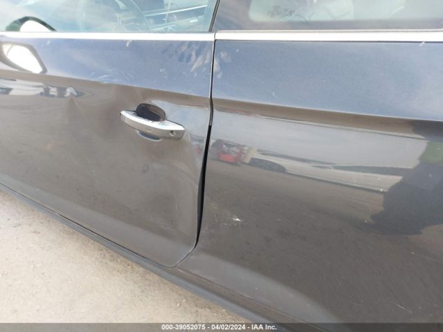 WAUPNAF57JA017900 Audi A5 2.0t Premium