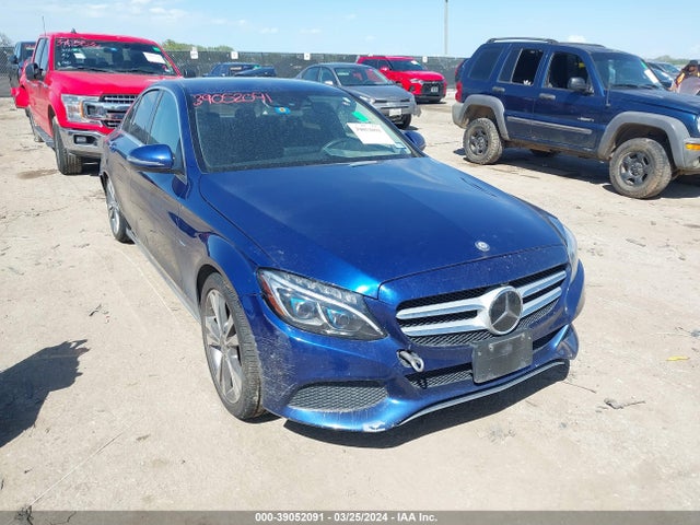 2017 55SWF4HB8HU202960 main image