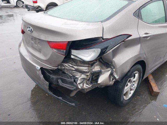 Hyundai ELANTRA SE 2015 5NPDH4AE9FH623138 Image 6